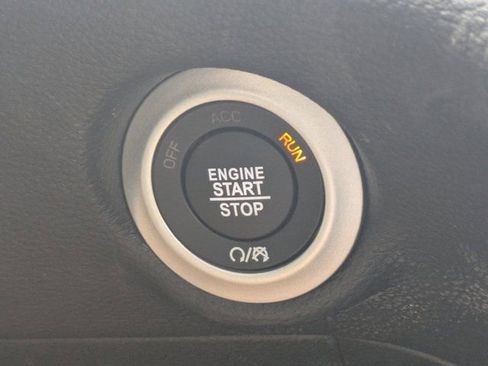 New 2026 Chrysler Pacifica Pinnacle w/ Trailer Tow Group image 24