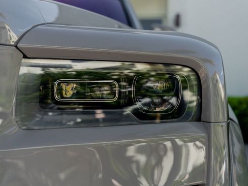 Used 2021 Rolls-Royce Cullinan Sport Utility image 9