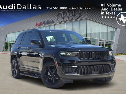 Used 2025 Jeep Grand Cherokee Altitude