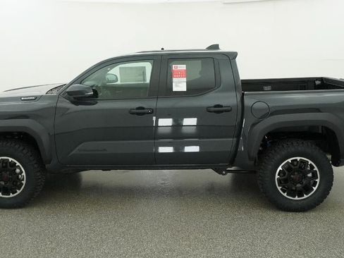 New 2026 Toyota Tacoma TRD Off-Road AWD/4WD image 3