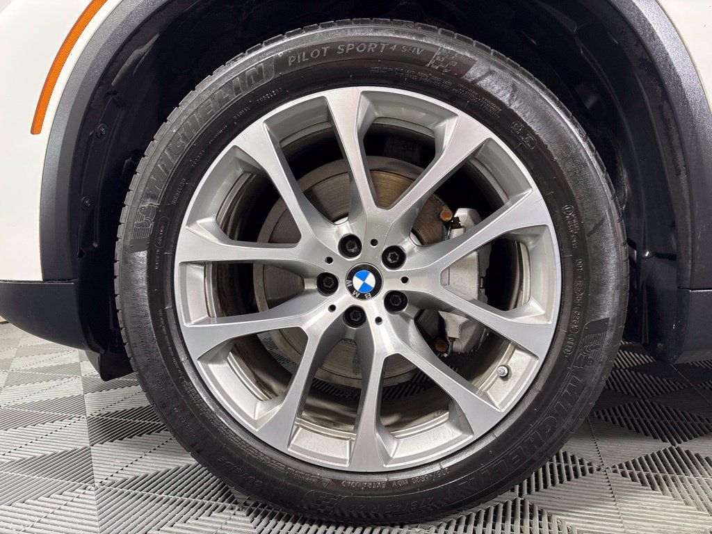 Used 2019 BMW X5 xDrive40i w/ Convenience Package AWD/4WD image 8