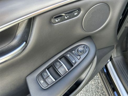 Certified 2023 INFINITI QX50 Luxe image 16