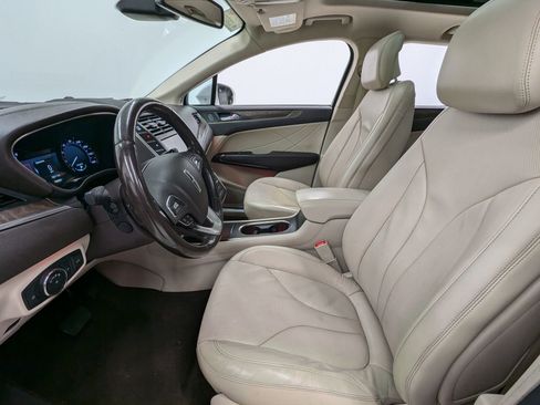 Used 2019 Lincoln MKC Reserve w/ MKC Climate Package image 4