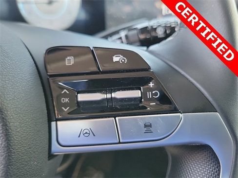 Used 2024 Hyundai Elantra SEL w/ Convenience Package image 5