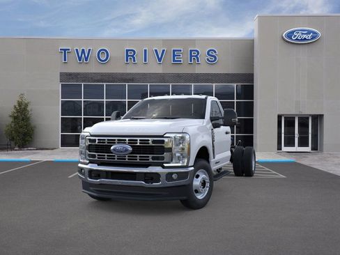 New 2026 Ford F350 XL w/ XL Chrome Package image 2