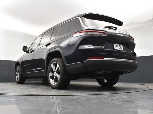 Used 2023 Jeep Grand Cherokee L Limited image 22