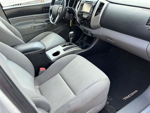 Used 2013 Toyota Tacoma 4x4 Double Cab w/ SR5 Pkg image 16