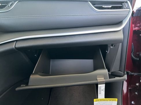 New 2025 Jeep Grand Cherokee L Laredo w/ Luxury Tech Group I image 29