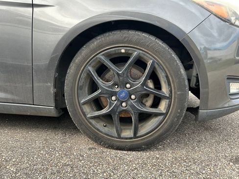 Used 2016 Ford Focus SE w/ Equipment Group 201A image 6