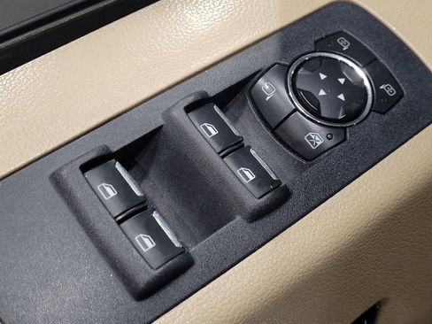 Used 2015 Ford F150 Lariat image 27