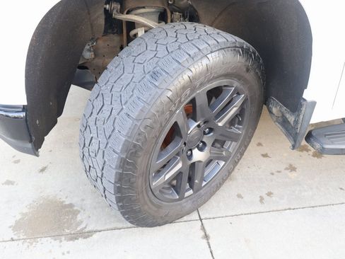 Used 2020 Chevrolet Silverado 1500 LT Trail Boss image 41