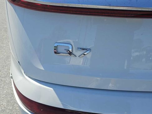 Used 2020 Audi Q7 3.0T Premium Plus AWD/4WD image 21