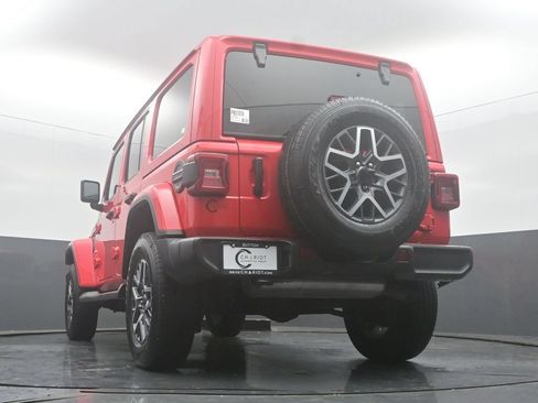 Used 2024 Jeep Wrangler Unlimited Sahara w/ Technology Group AWD/4WD image 53