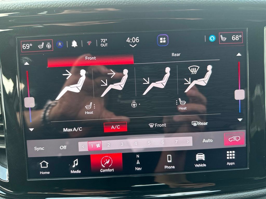 Used 2025 Dodge Durango GT AWD/4WD image 28