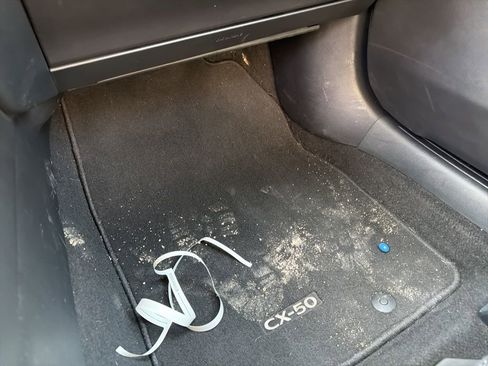 Used 2025 MAZDA CX-50 AWD 2.5 S w/ Premium Package image 23