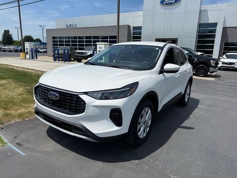 Certified 2023 Ford Escape Active w/ Tech Pack #2 AWD/4WD image 4