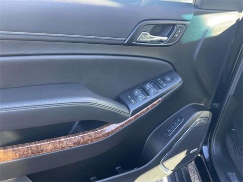 Used 2020 Chevrolet Tahoe Premier image 17