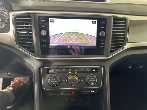 Used 2019 Volkswagen Atlas SE w/ Towing Package image 22