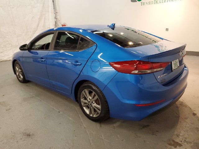 Used 2017 Hyundai Elantra SE FWD image 4