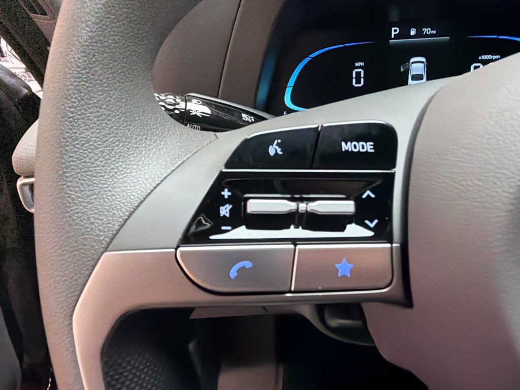 New 2026 Hyundai Elantra SE FWD image 24