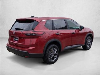 Used 2025 Nissan Rogue S video 2