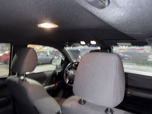 Used 2019 Toyota Tacoma TRD Off-Road image 33