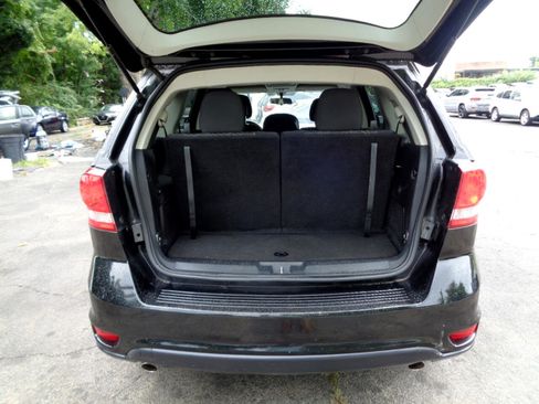 Used 2014 Dodge Journey SXT w/ Flexible Seating Group image 21