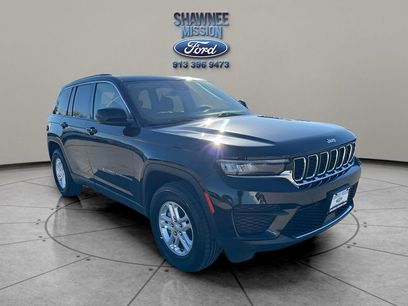 Used 2023 Jeep Grand Cherokee Laredo