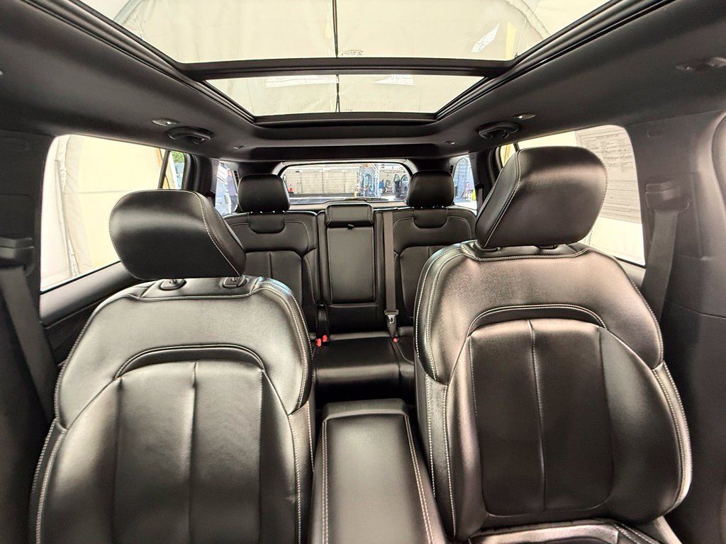 Used 2024 Jeep Grand Cherokee Limited 4xe AWD/4WD image 32