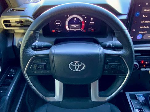 Used 2024 Toyota Tacoma TRD Off-Road image 40