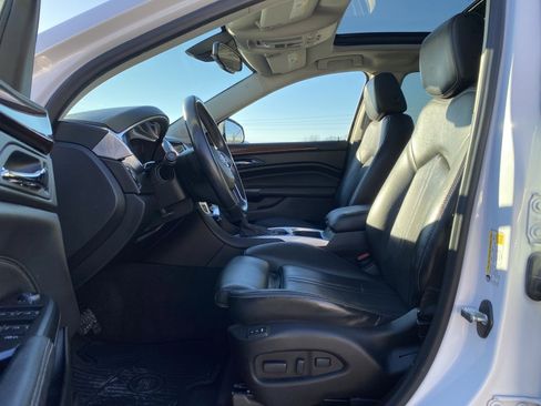 Used 2014 Cadillac SRX Luxury w/ Driver Awareness Package image 9