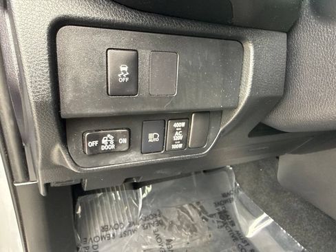 Used 2021 Toyota Tacoma TRD Sport AWD/4WD image 27