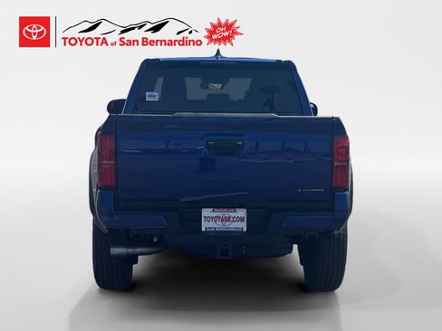 Certified 2025 Toyota Tacoma TRD Off-Road AWD/4WD image 4