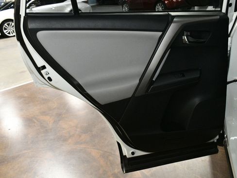 Used 2017 Toyota RAV4 XLE image 43