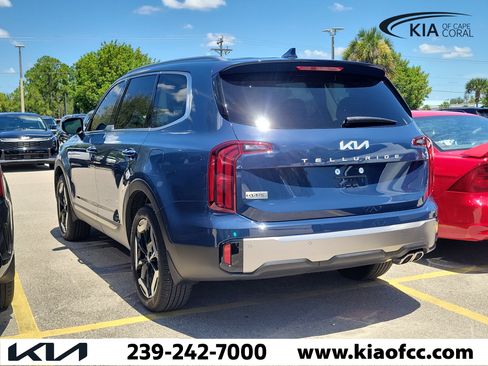 Used 2025 Kia Telluride S FWD image 8