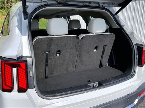 Used 2024 Kia Sorento SX image 26