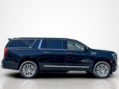 Used 2024 GMC Yukon XL Denali AWD/4WD image 6