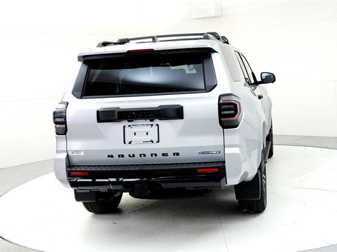 New 2025 Toyota 4Runner 4WD image 5