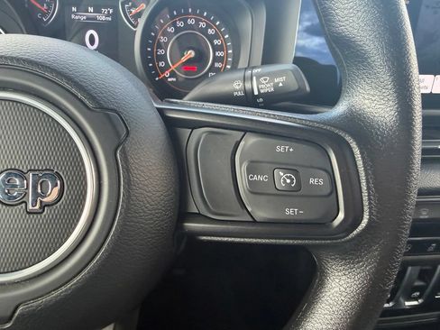 Used 2025 Jeep Wrangler Sport AWD/4WD image 19