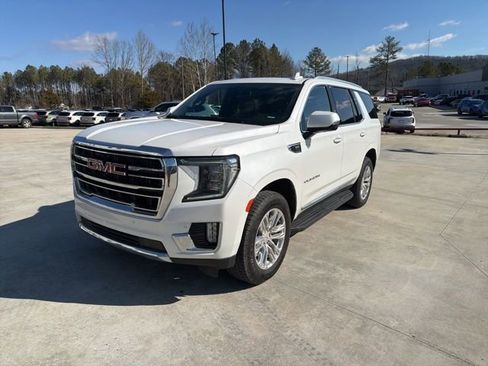 Used 2022 GMC Yukon SLT w/ SLT Premium Package image 3