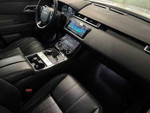 Used 2020 Land Rover Range Rover Velar S image 21