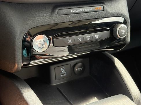 Used 2023 Ford Escape Active w/ Tech Pack #1 AWD/4WD image 29