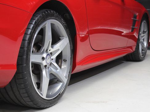 Used 2017 Mercedes-Benz SL 550 image 22