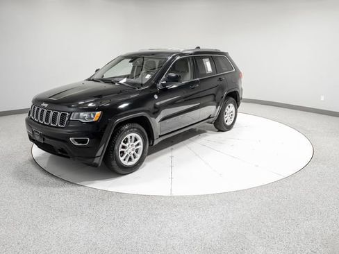 Used 2019 Jeep Grand Cherokee Laredo AWD/4WD image 35