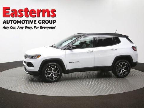 Used 2025 Jeep Compass Limited AWD/4WD image 59