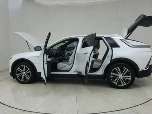 Used 2024 Cadillac Lyriq Luxury image 76