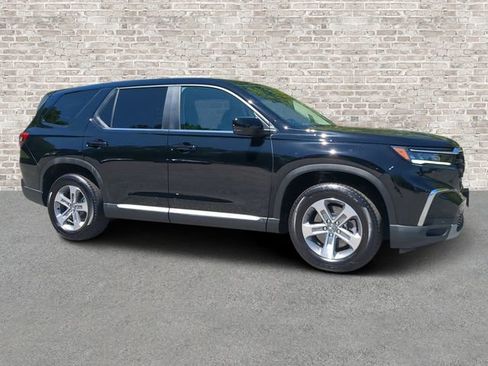 Used 2025 Honda Pilot EX-L image 1