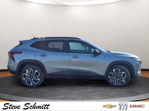 New 2026 Chevrolet Trax RS w/ Sunroof Package image 24
