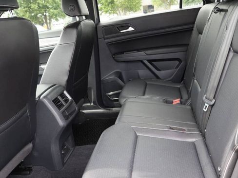 Used 2020 Volkswagen Atlas Cross Sport SE w/ Towing Package AWD/4WD image 17