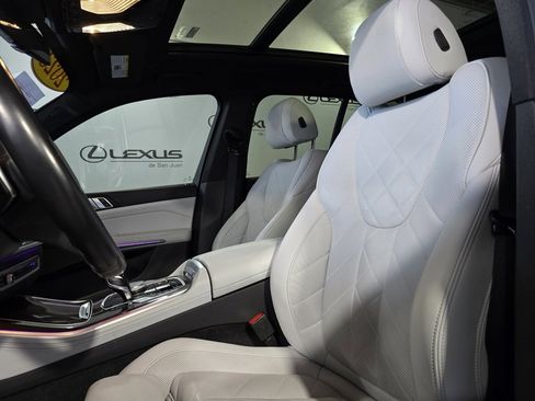 Used 2023 BMW X5 xDrive45e w/ M Sport Package image 15